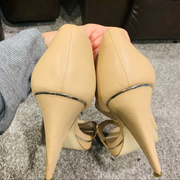 Banana Republic "Rocio" Heels Nude - Picture 6 of 9